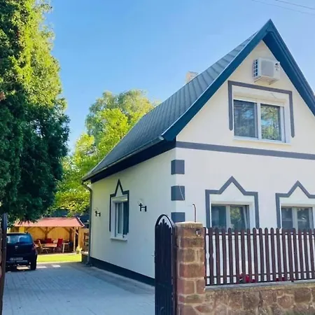 Piroska Nyaralo Holiday home